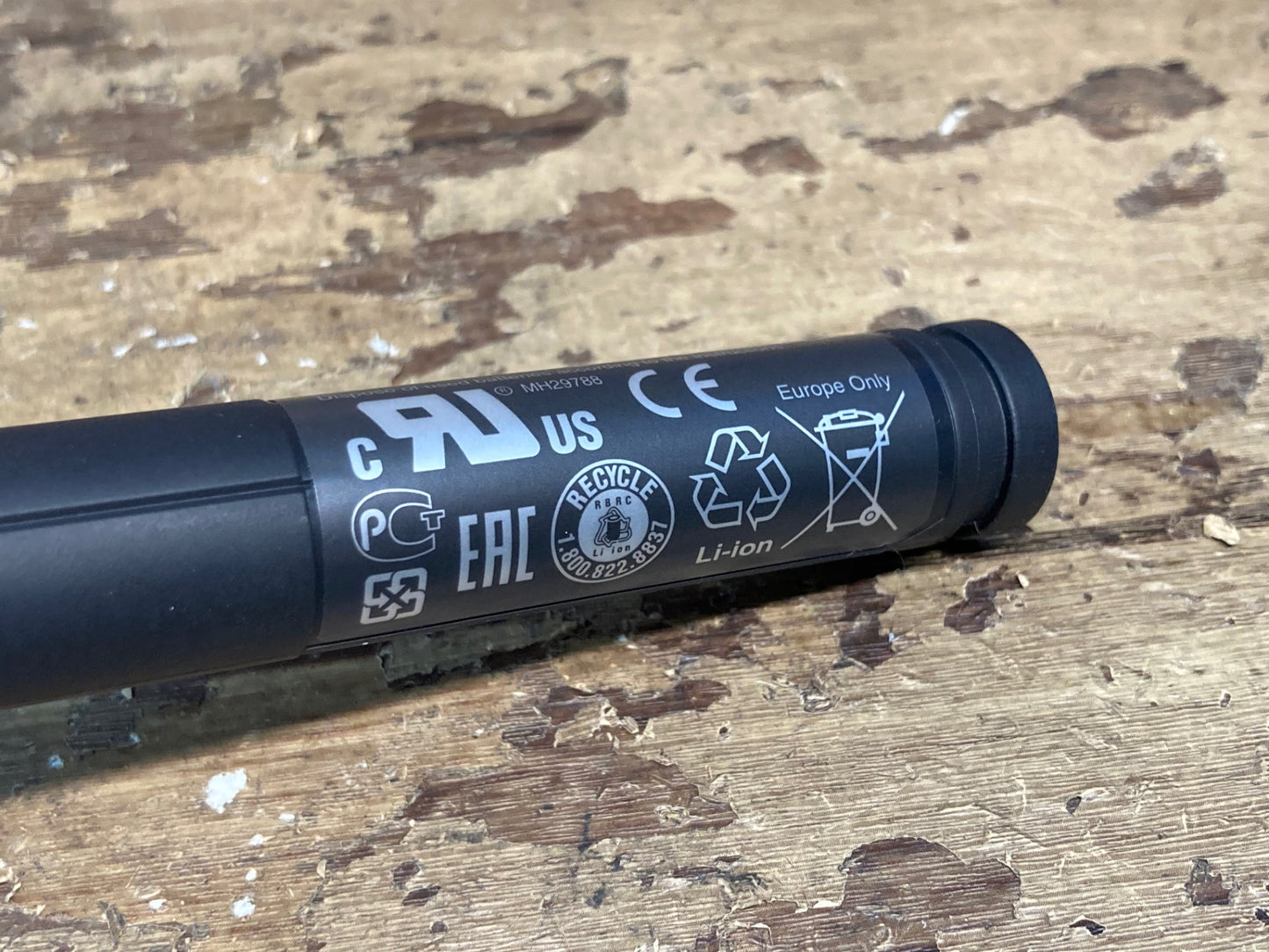 IK700 シマノ SHIMANO BT-DN110 リチウムイオン ビルドインバッテリー Di2 電動