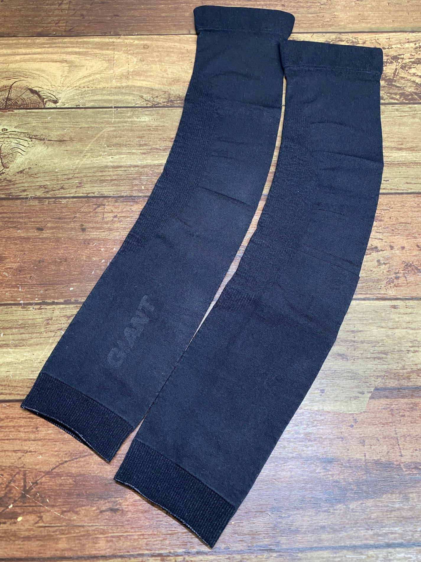 IV880 ジャイアント GIANT SEAMLESS ARM COOLER アームカバー 黒 S/M