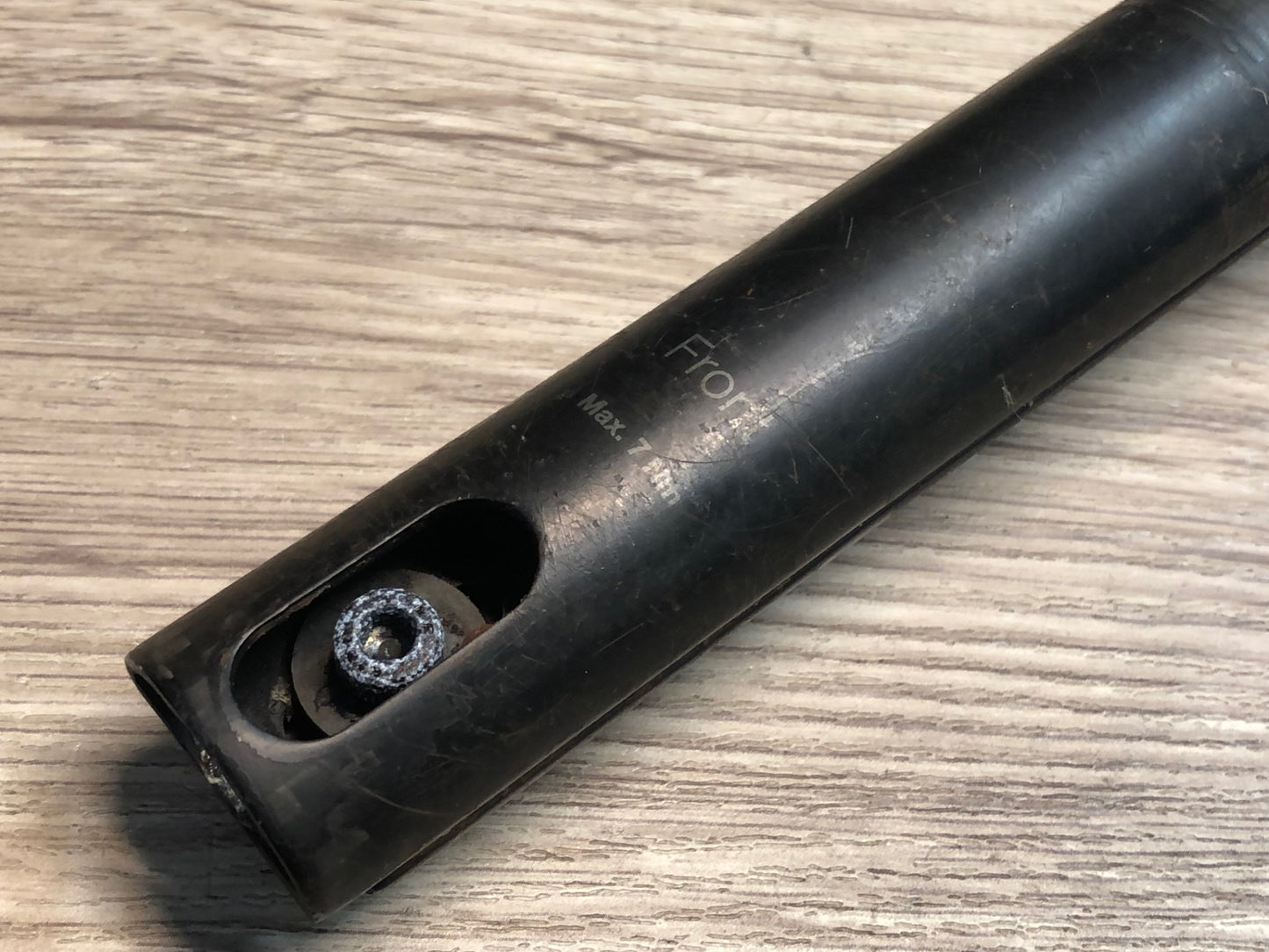 IJ746 エルゴン ERGON カーボン シートポスト 330mm Φ27.2mm SB25mm