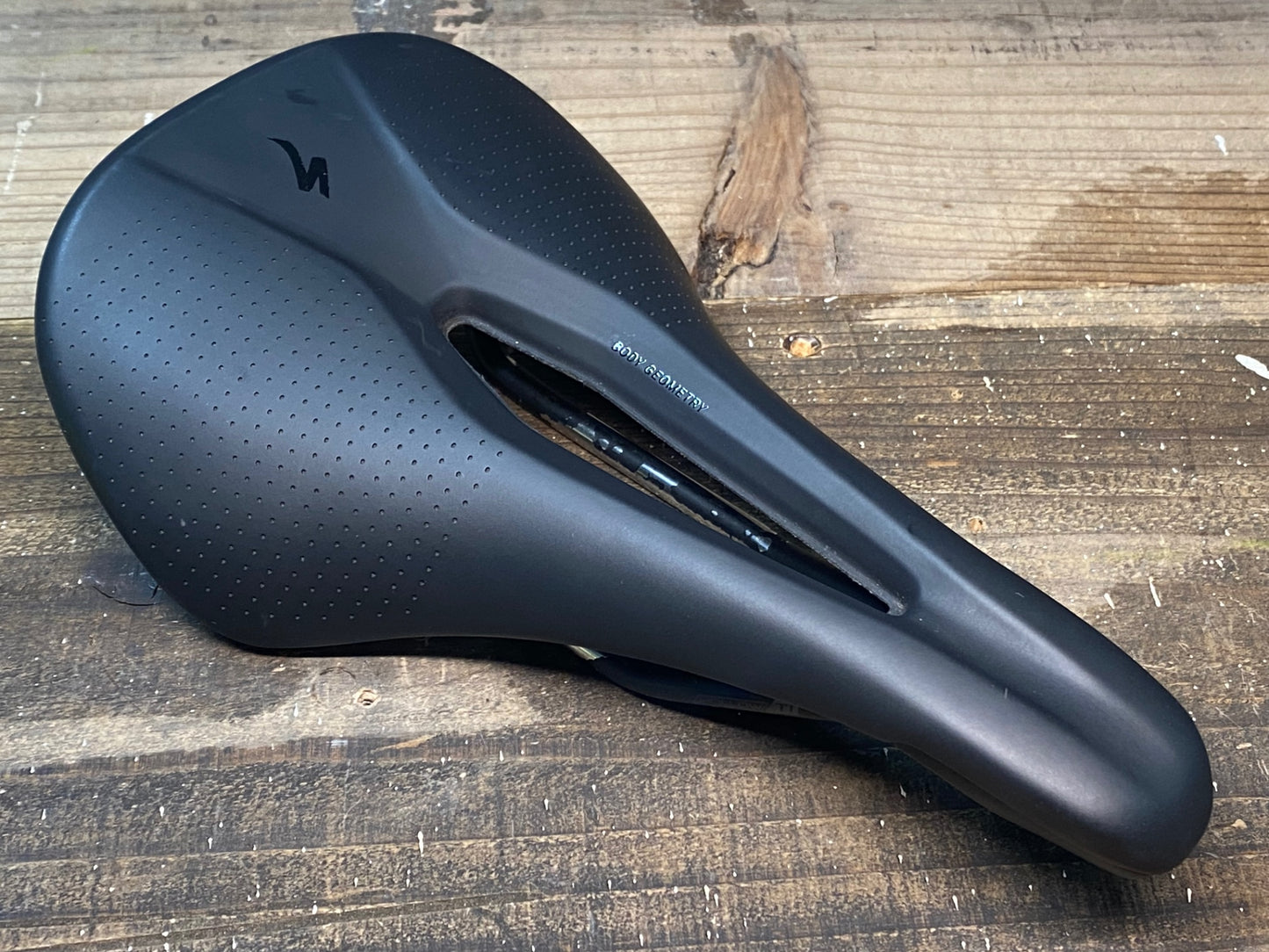 IP418 スペシャライズド SPECIALIZED Power Arc Expert サドル黒 143mm Hollow Tiレール