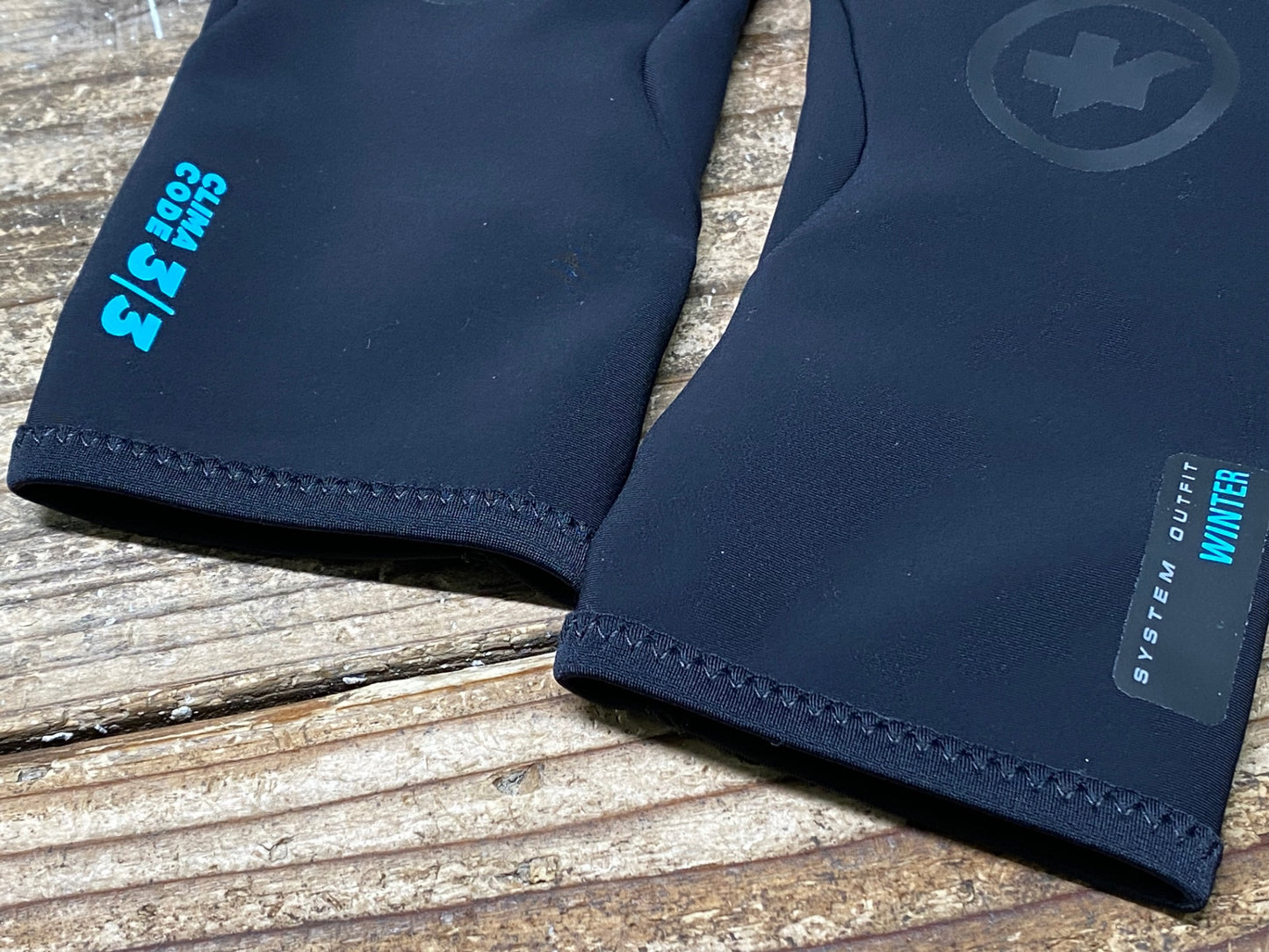 IU537 アソス assos WINTER GLOVES EVO 長指 グローブ 黒 M 裏起毛