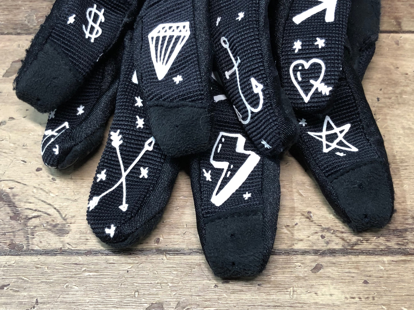 IN381 ジロ GIRO 長指 サイクルグローブ 黒 M