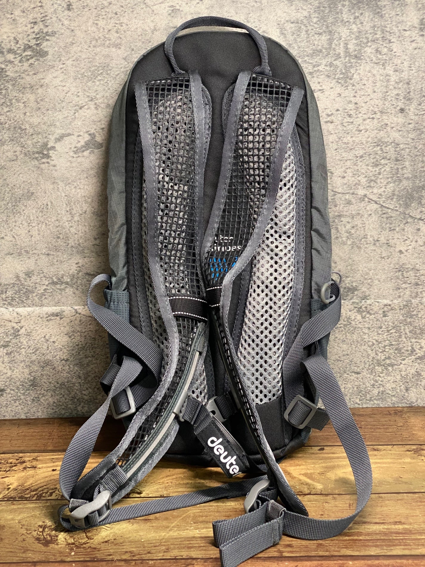 JB440 ドイター deuter ウルトラライド6 バックパック 赤 ※タバコ臭あり