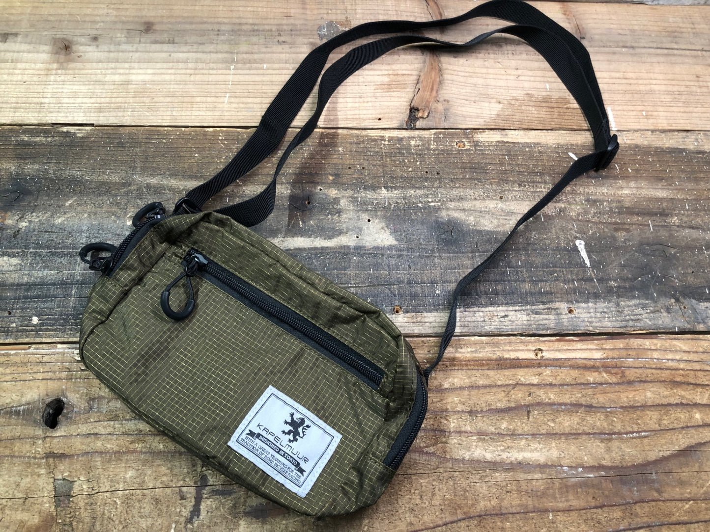 IS268 カペルミュール KAPELMUUR エストポーチ