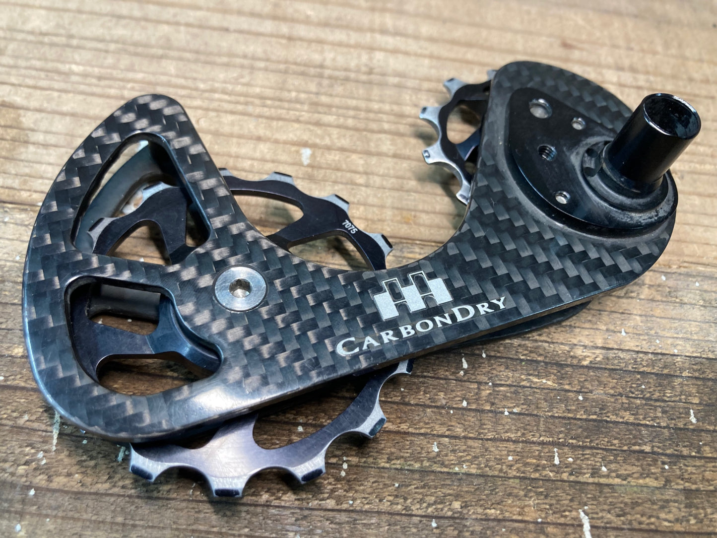 IR804 カーボンドライジャパン CarbonDryJapan V3 ビッグプーリー レッド 11/15T R9100/R8000系