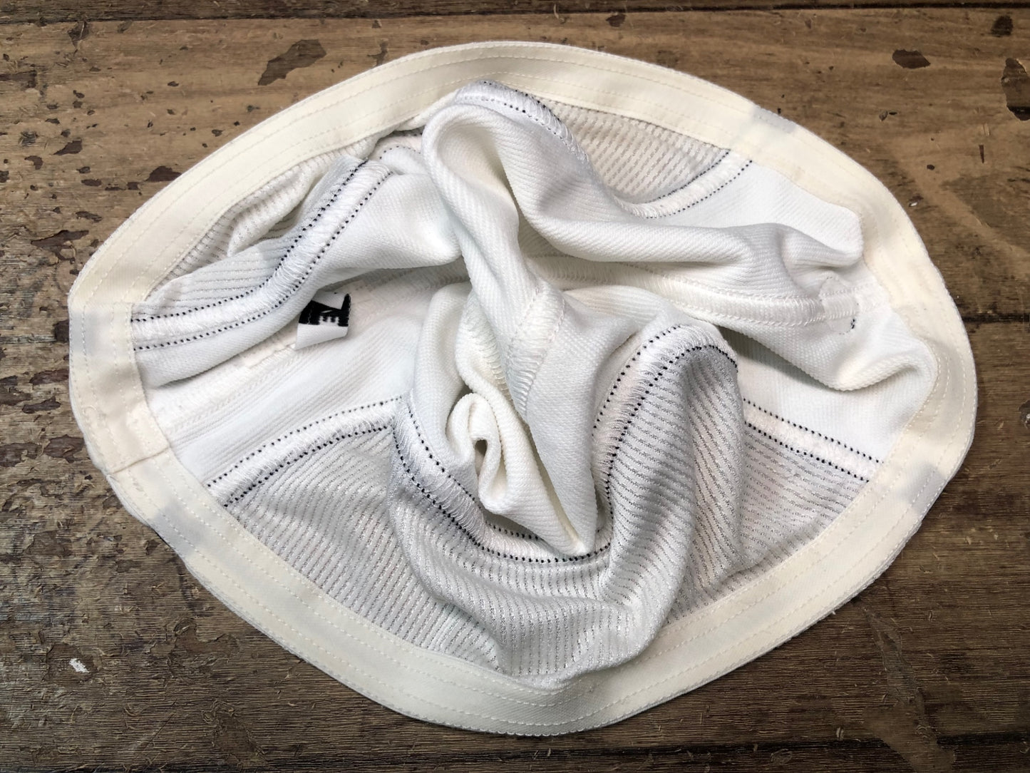 IN382 アソス Assos ビーニーキャップ 白