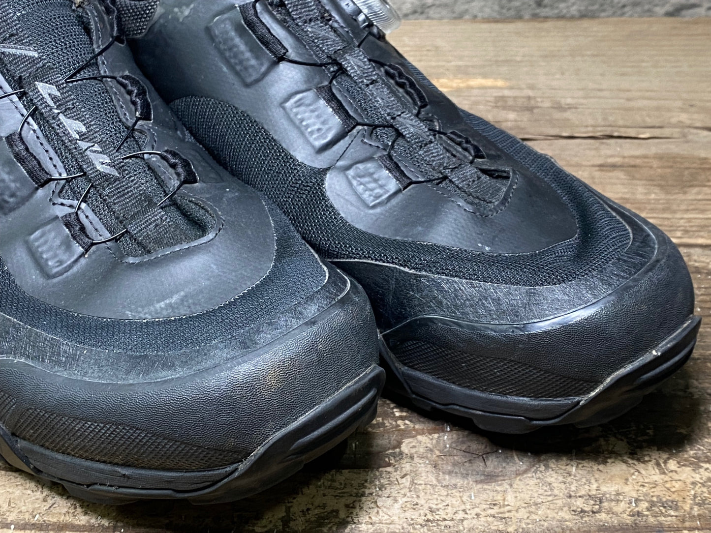 IY705 シマノ SHIMANO MT7 SH-MT701G ビンディングシューズ 黒 GORE-TEX EU42