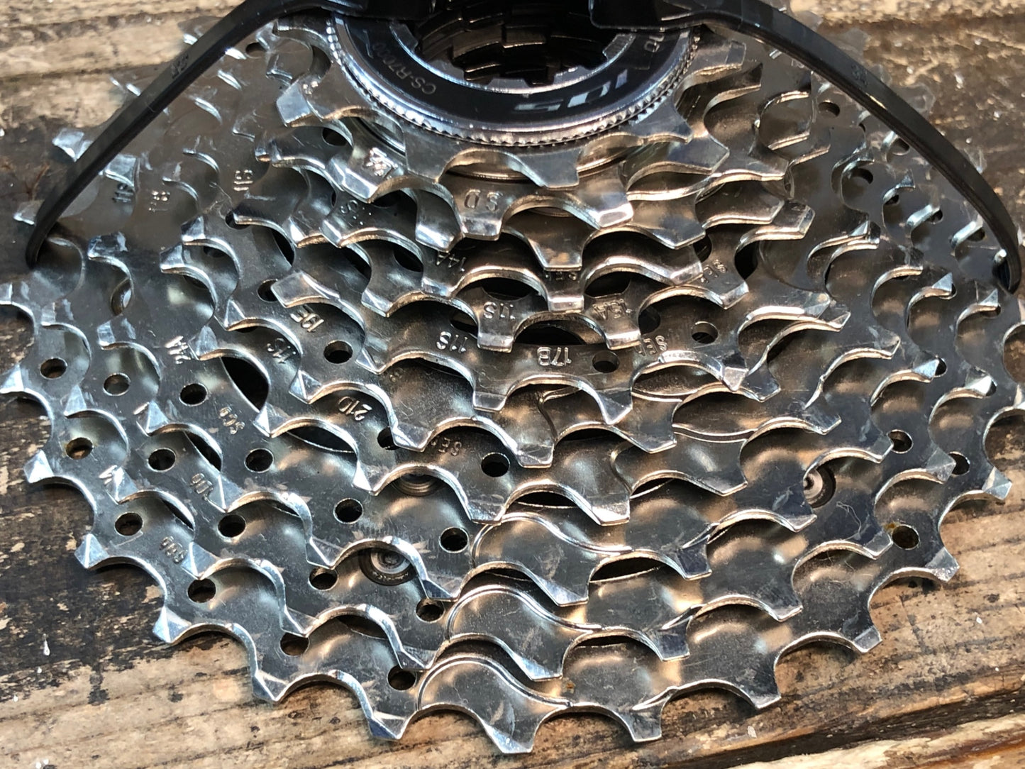 IX302 シマノ SHIMANO 105 CS-R7000 スプロケット 11S 11-30T