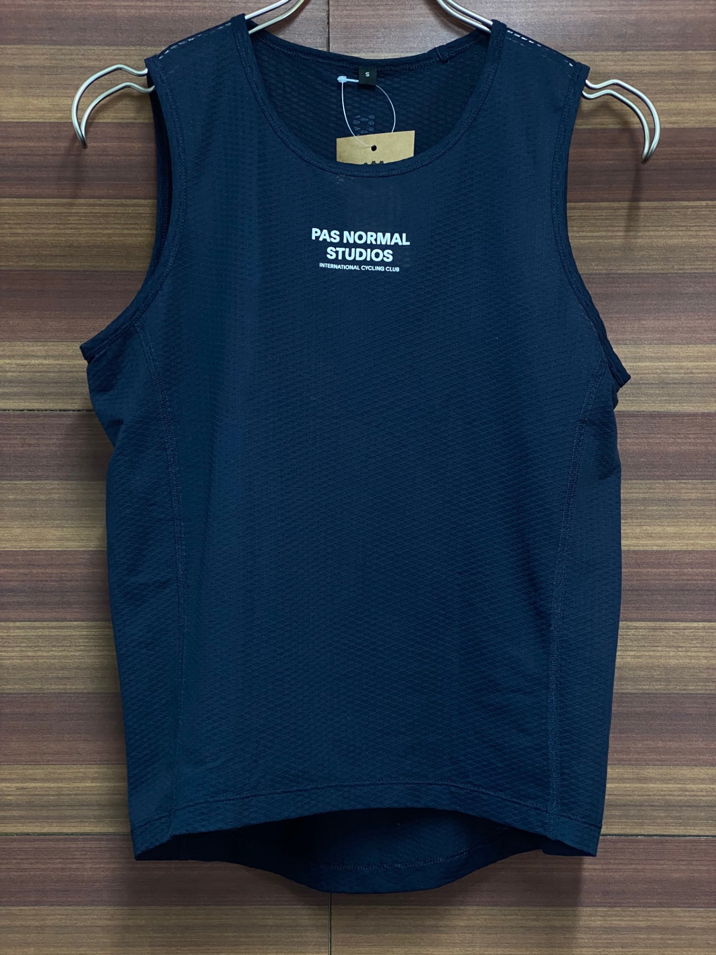 IV068 パスノーマルスタジオ PAS NORMAL STUDIOS Sleeve Less Baselayser ベースレイヤー 紺 S