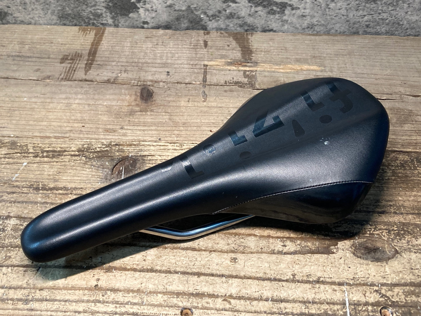 JD901 フィジーク fizik アンタレス ANTARES VS サドル 黒 140mm kiumレール ※プレート欠品