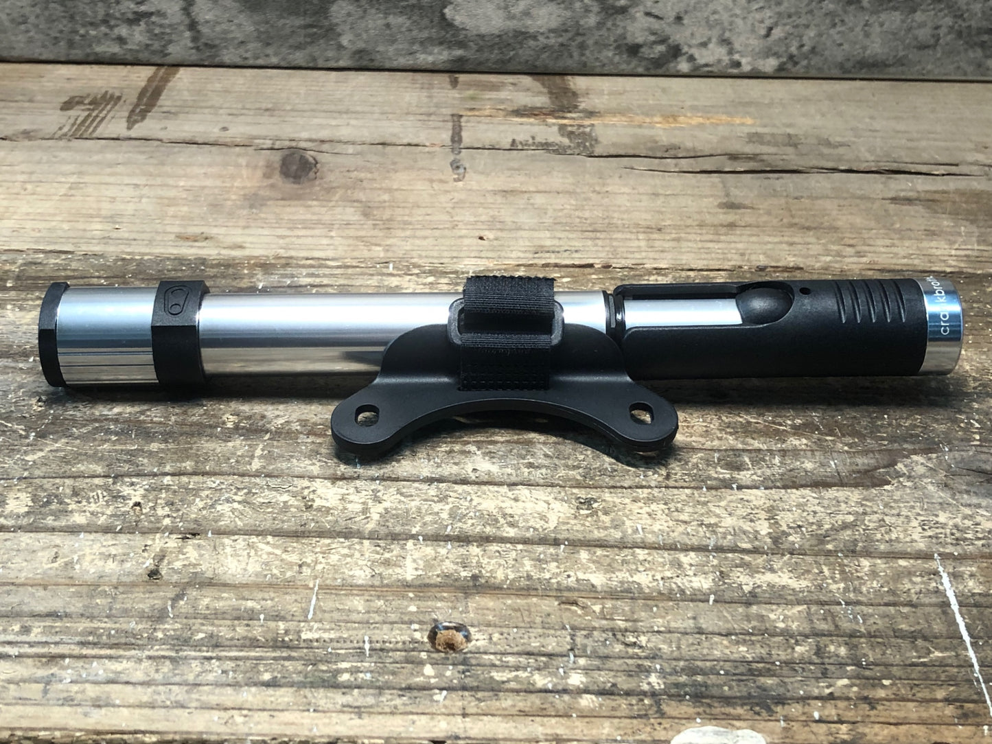 IS916 クランクブラザーズ crankbrothers 携帯 空気入れ シルバー