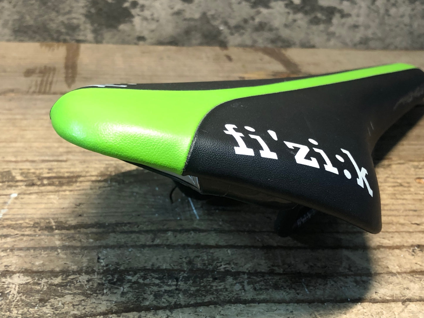 JD037 フィジーク fizik アリオネ ARIONE CX サドル MANGANESEレール 実測130mm