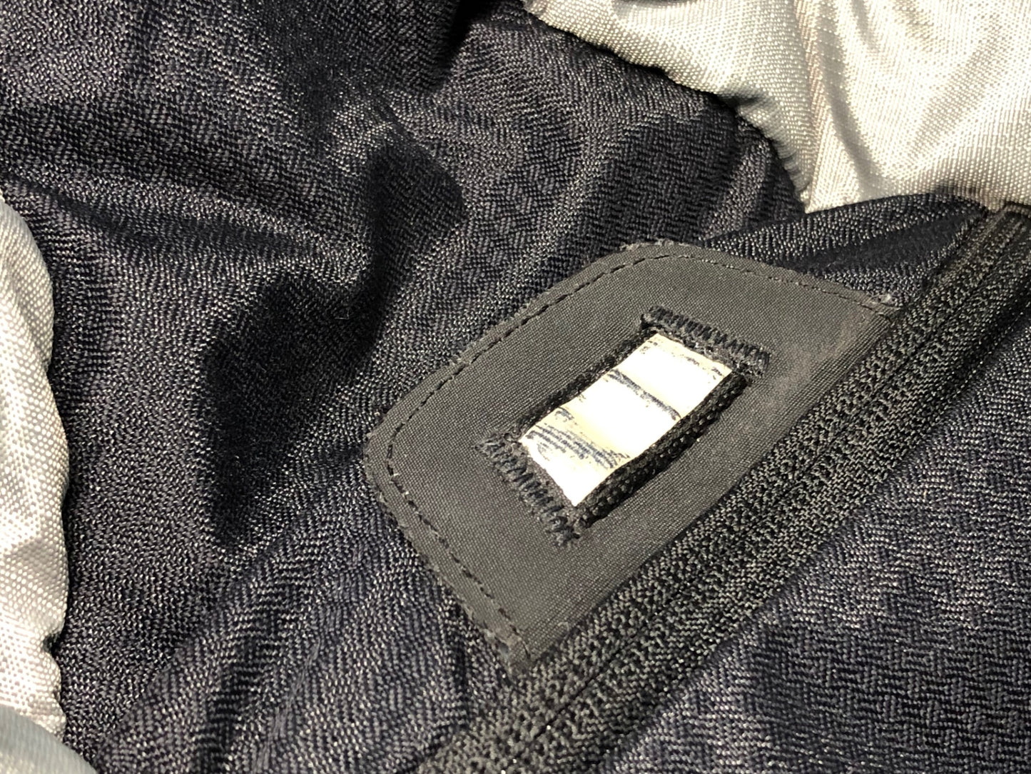 JC354 ドイター deuter バックパック リュック 黒 グレー