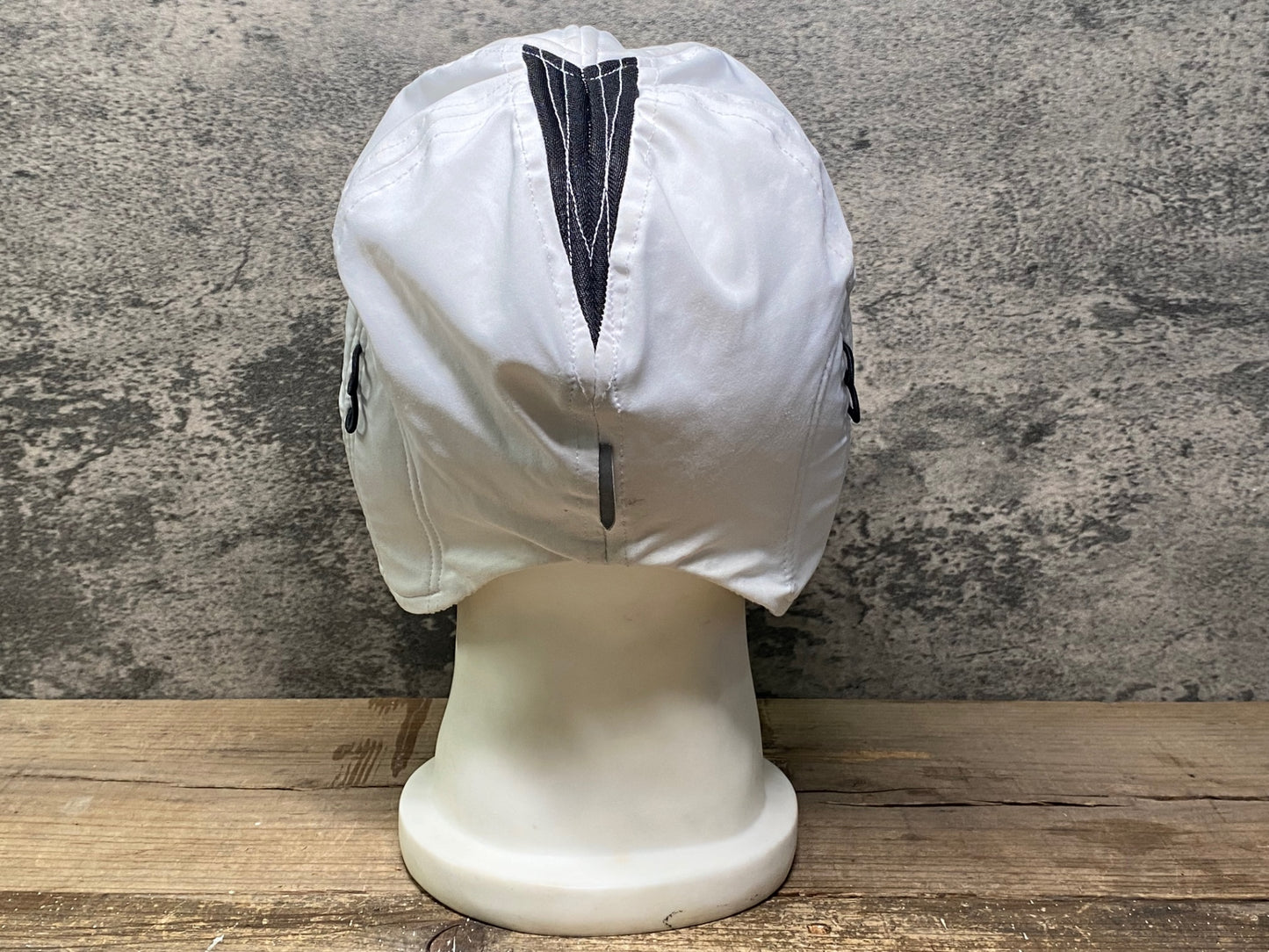 IW508 アソス Assos WINTER サイクルキャップ 白 フリーサイズ 裏起毛