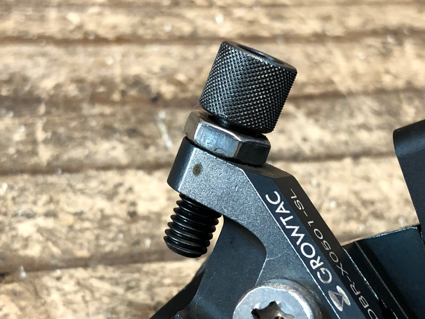 IU320 グロータック GROWTAC イコール EQUAL 機械式ディスクブレーキキャリパー ガンメタ フラットマウント