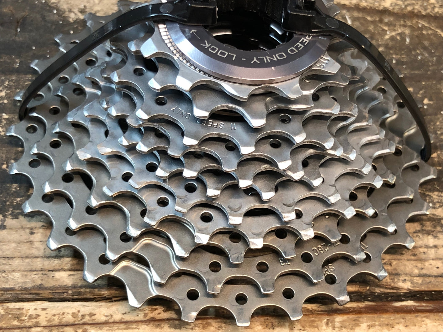 IY323 カンパニョーロ Campagnolo レコード RECORD スプロケット 12-29T 11S