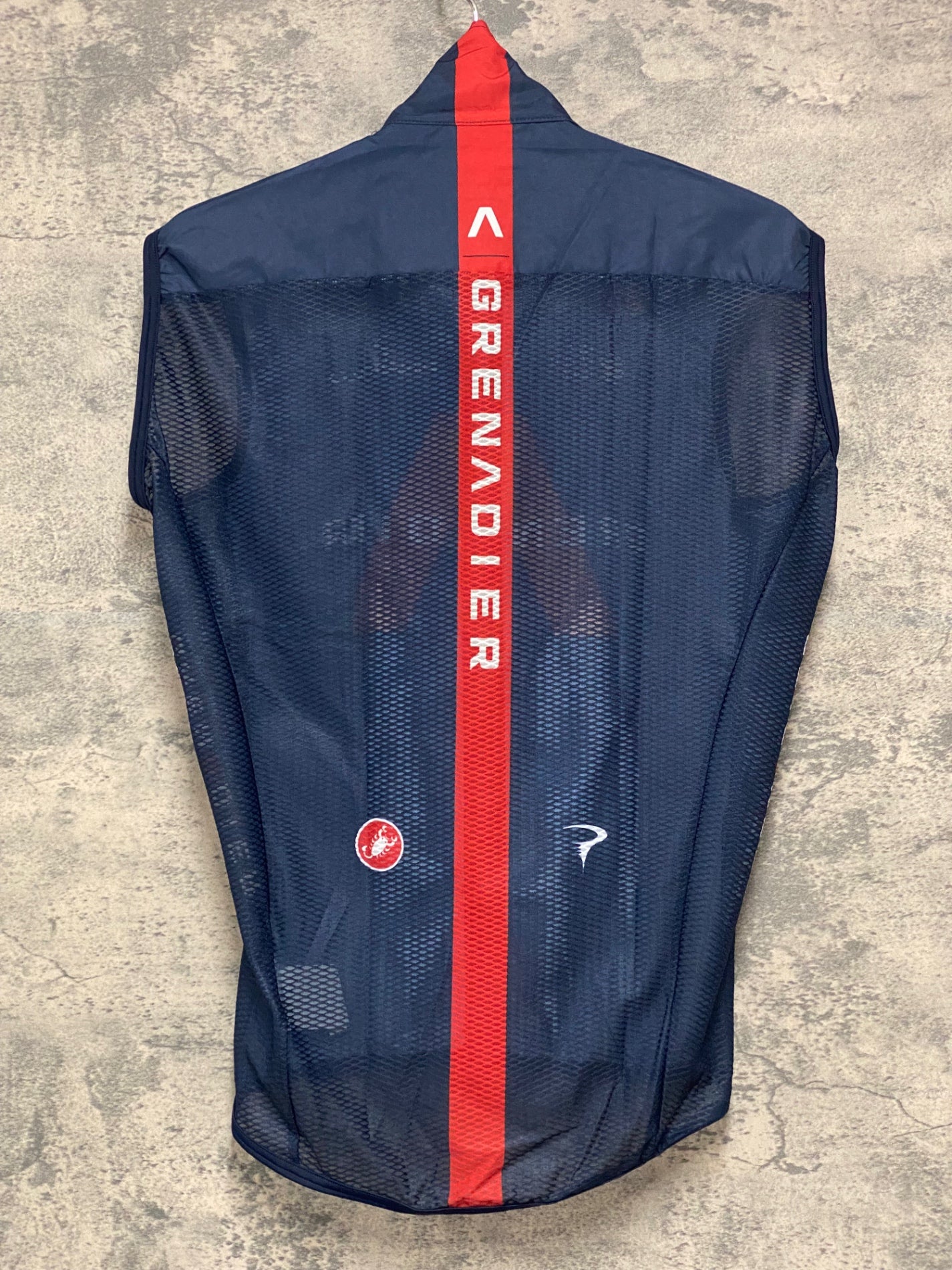 IY452 カステリ CASTELLI PRO LIGHT WIND WEST MEN'S ジレ サイクルベスト 濃紺 L INEOS GRENADIERS