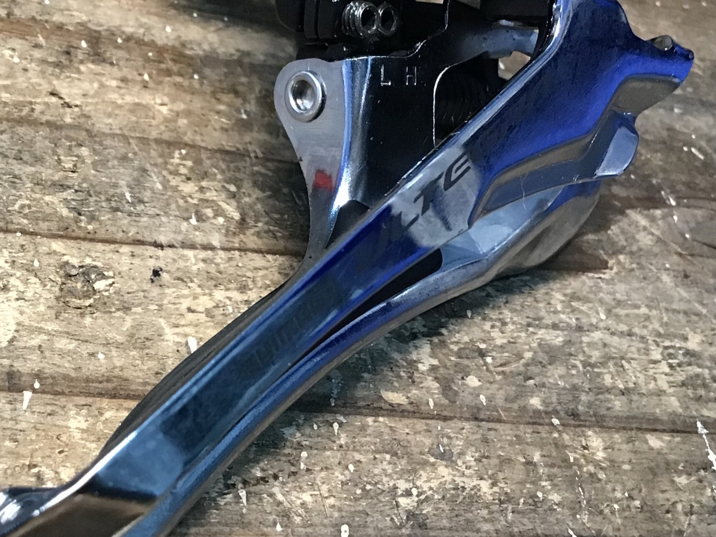 IO987 シマノ SHIMANO アルテグラ ULTEGRA FD-R8000 フロントディレイラー 2S バンド式 Φ31.8