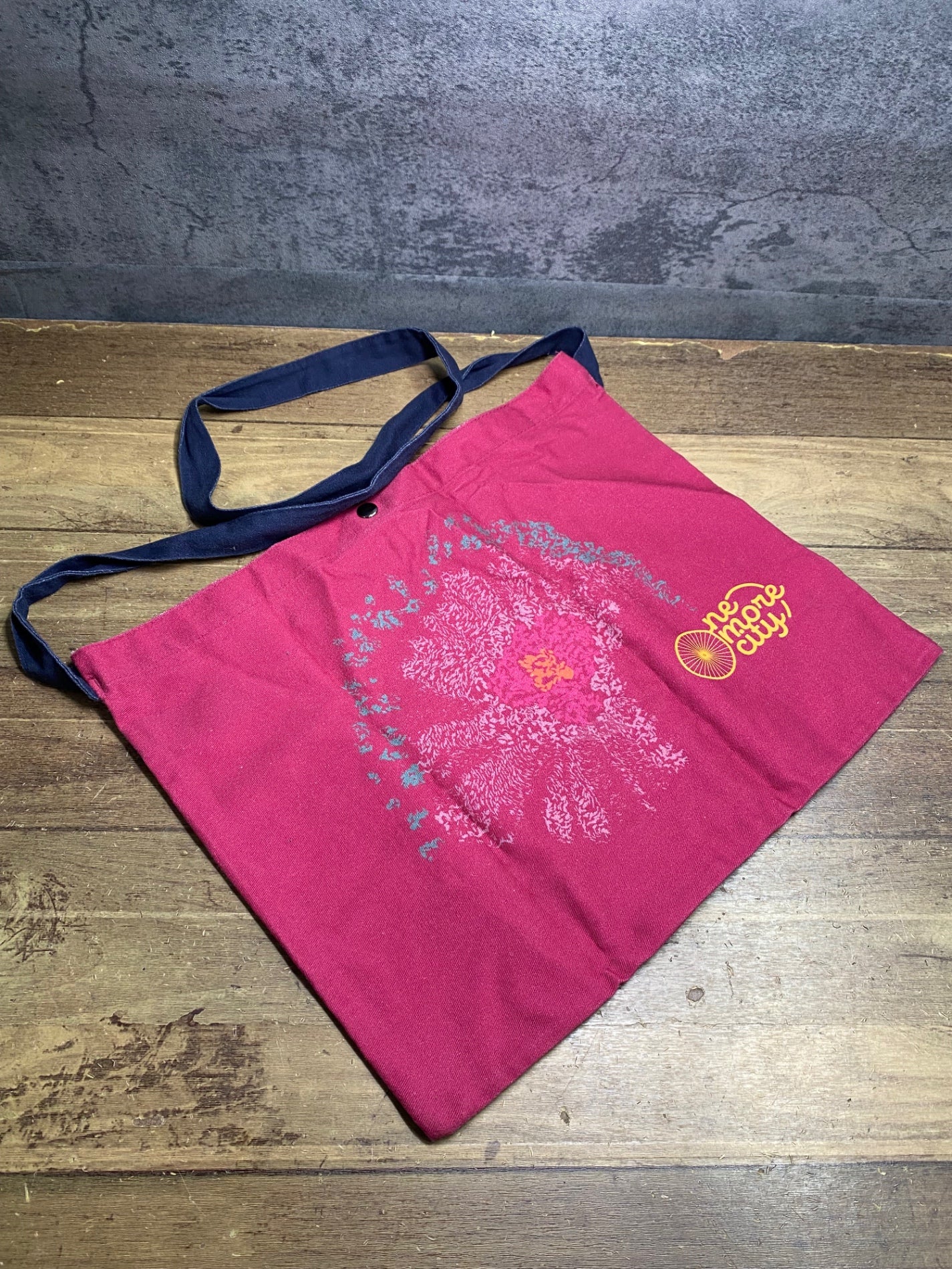 IY264 ラファ Rapha サコッシュ 紫