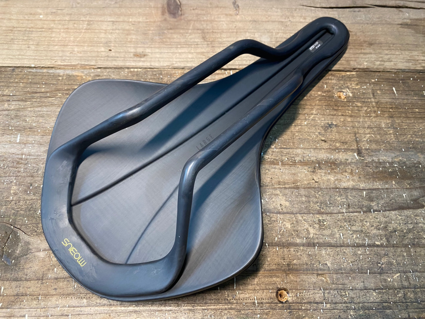 IQ551 フィジーク fizik アンタレス ANTARES VERSUS EVO 00 カーボンサドル Large 黒