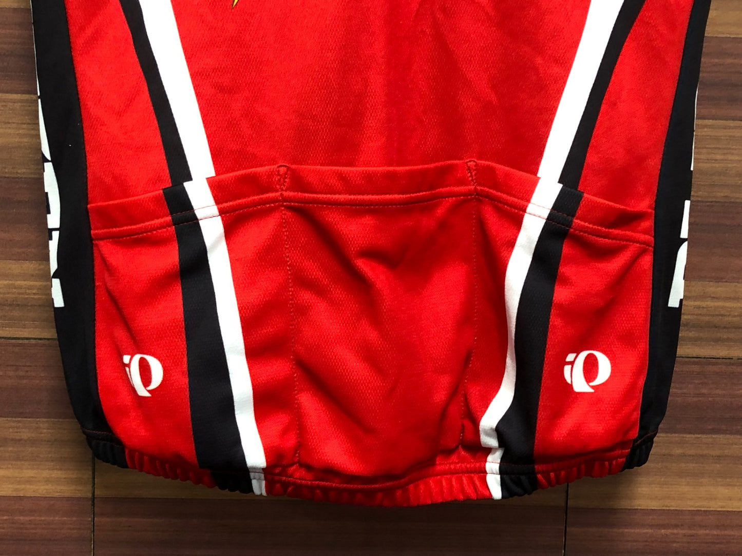 IS115 パールイズミ PEARL iZUMi 半袖 サイクルジャージ 黒 赤 S 宇都宮ブリッツェン