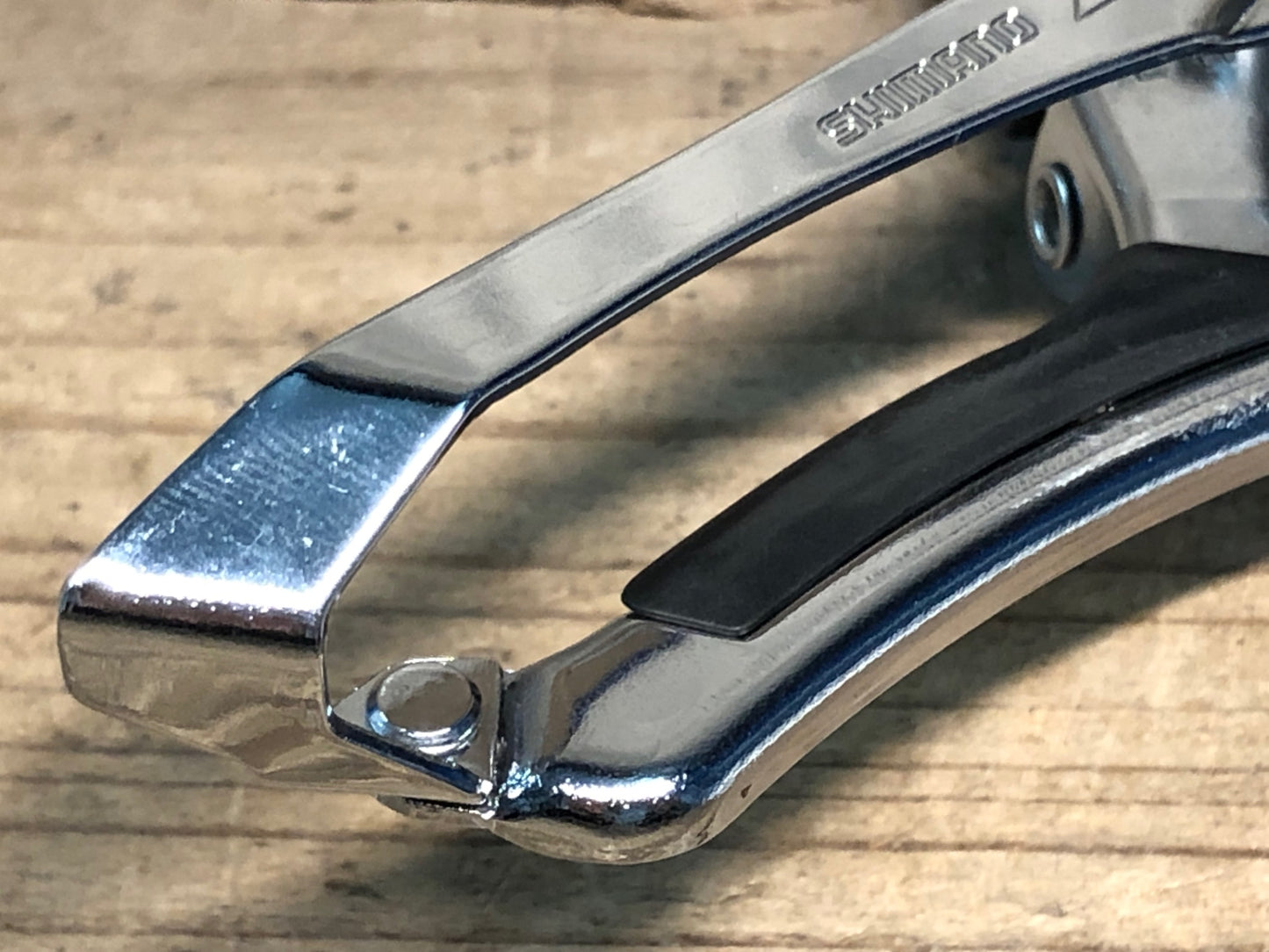 IY914 シマノ SHIMANO 105 FD-R7000 フロントディレイラー 直付