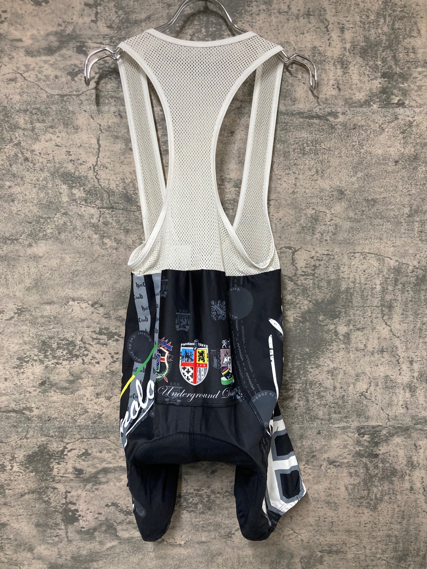 IY624 パンダーニ Pandani ビブショーツ 黒 白 L ※マーカー痕あり