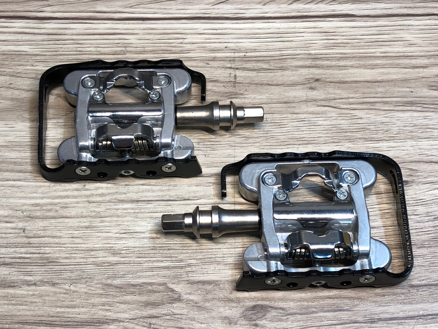 HX395 ウェルゴ Wellgo QRD-M17C ビンディングペダル SPD 片面フラット 着脱式