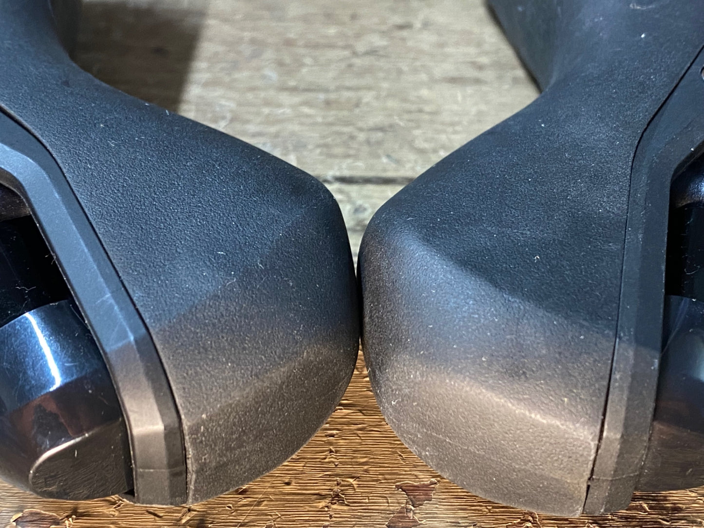 ID062 シマノ SHIMANO 105 ST-R7020 STIレバー 2x11S 油圧 ※レバー先端ガリキズ