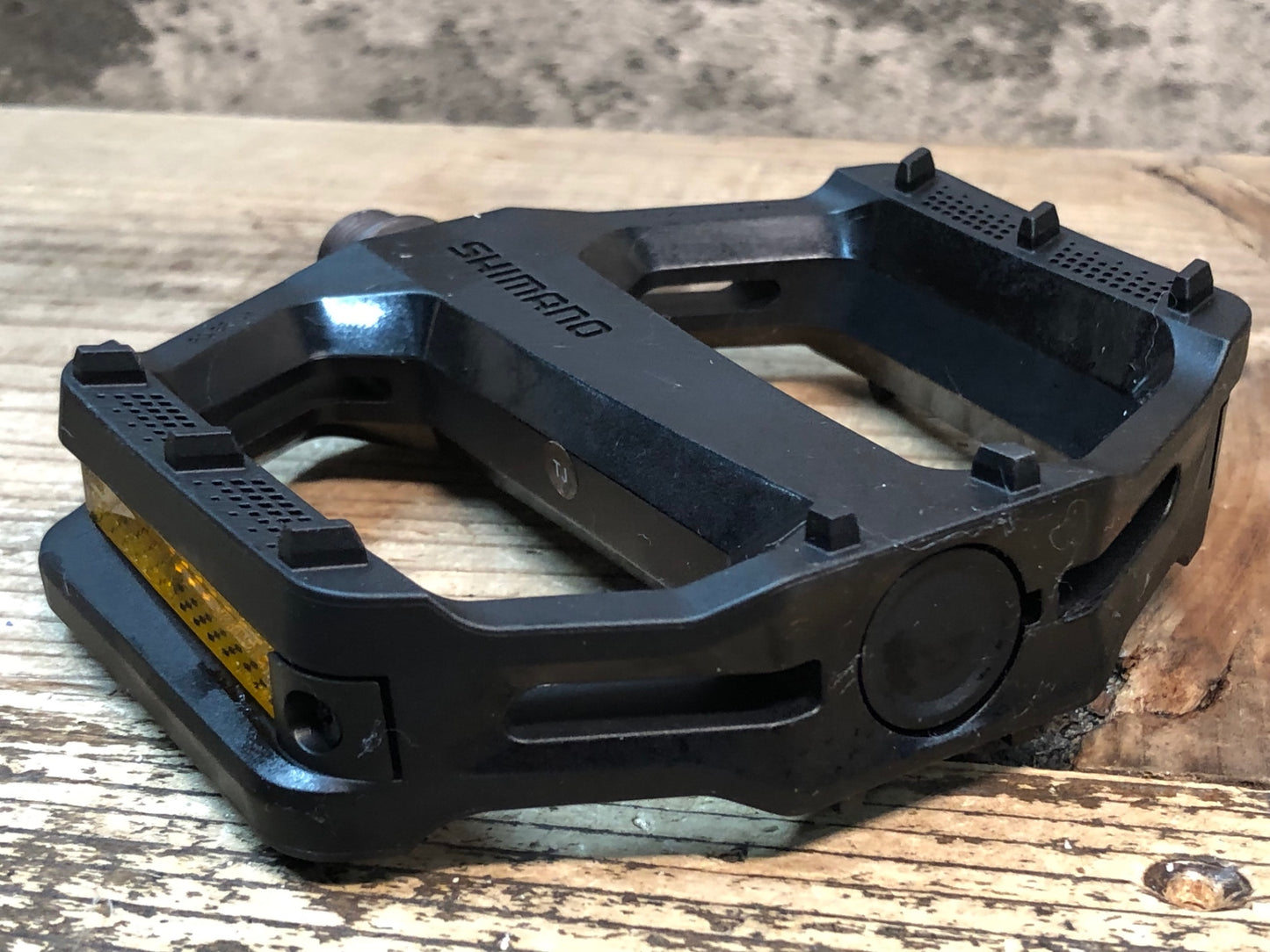 IW053 シマノ SHIMANO PD-EF102 フラットペダル 黒