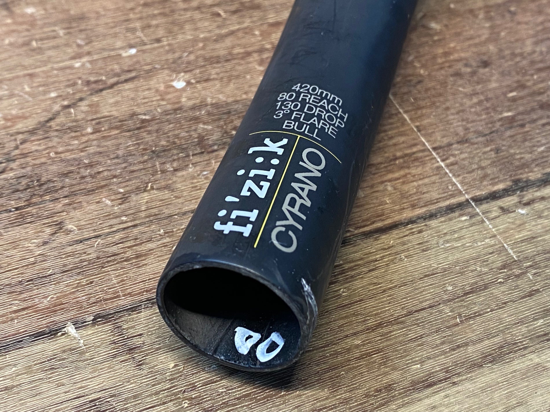Fizik Cyrano R1 ドロップハンドル B480A（HT339 フィジーク