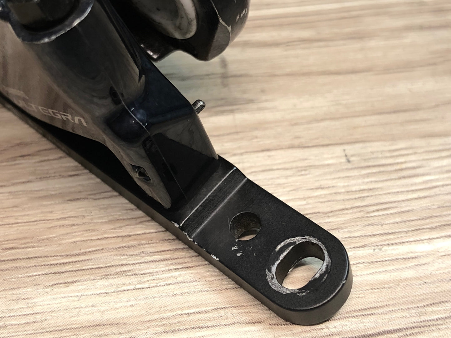 IU053 シマノ Shimano アルテグラ ULTEGRA BR-R8070 ディスクブレーキキャリパー