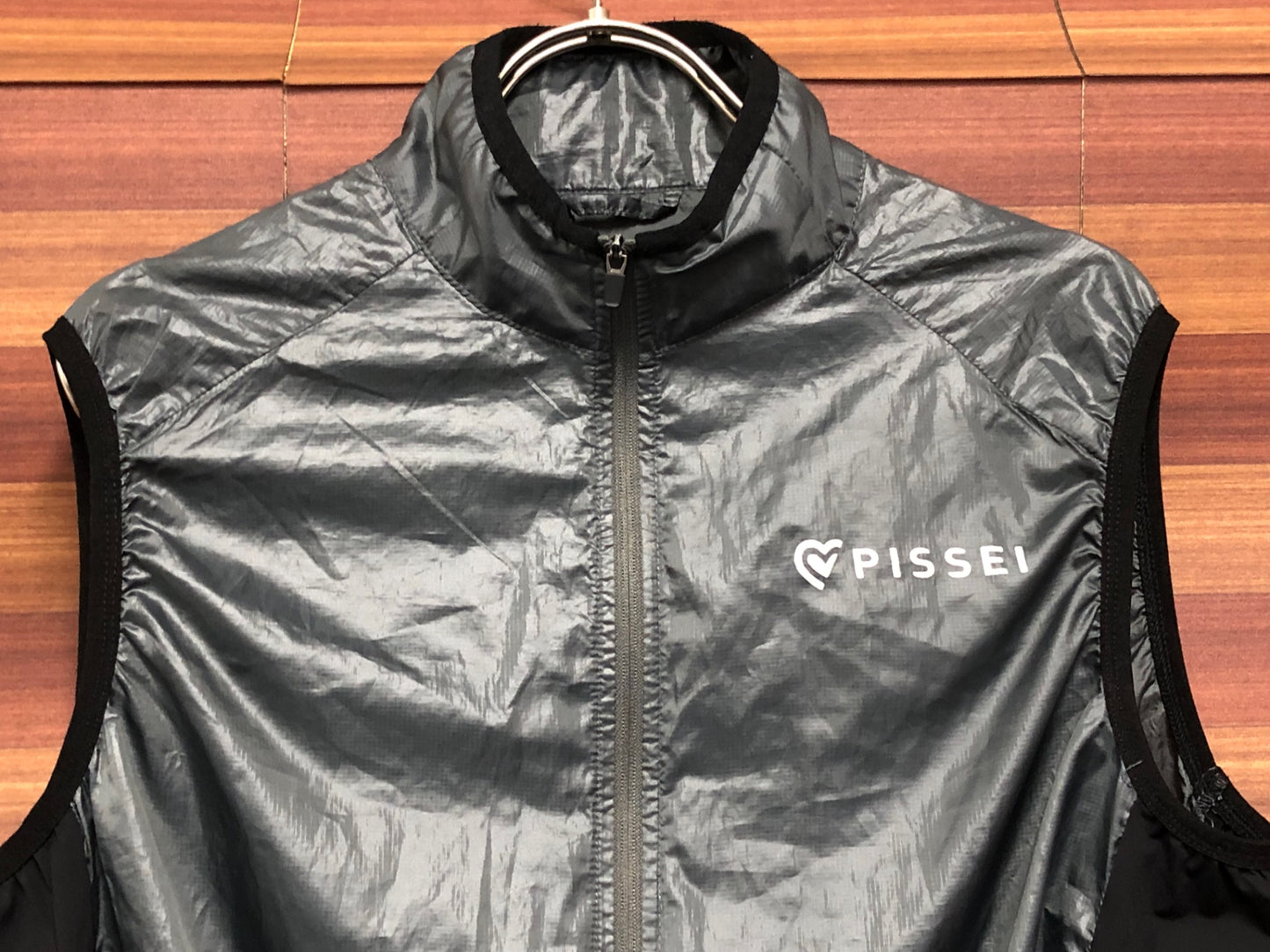 IU037 ピセイ PISSEI サイクルベスト ジレ グレー Lサイズ