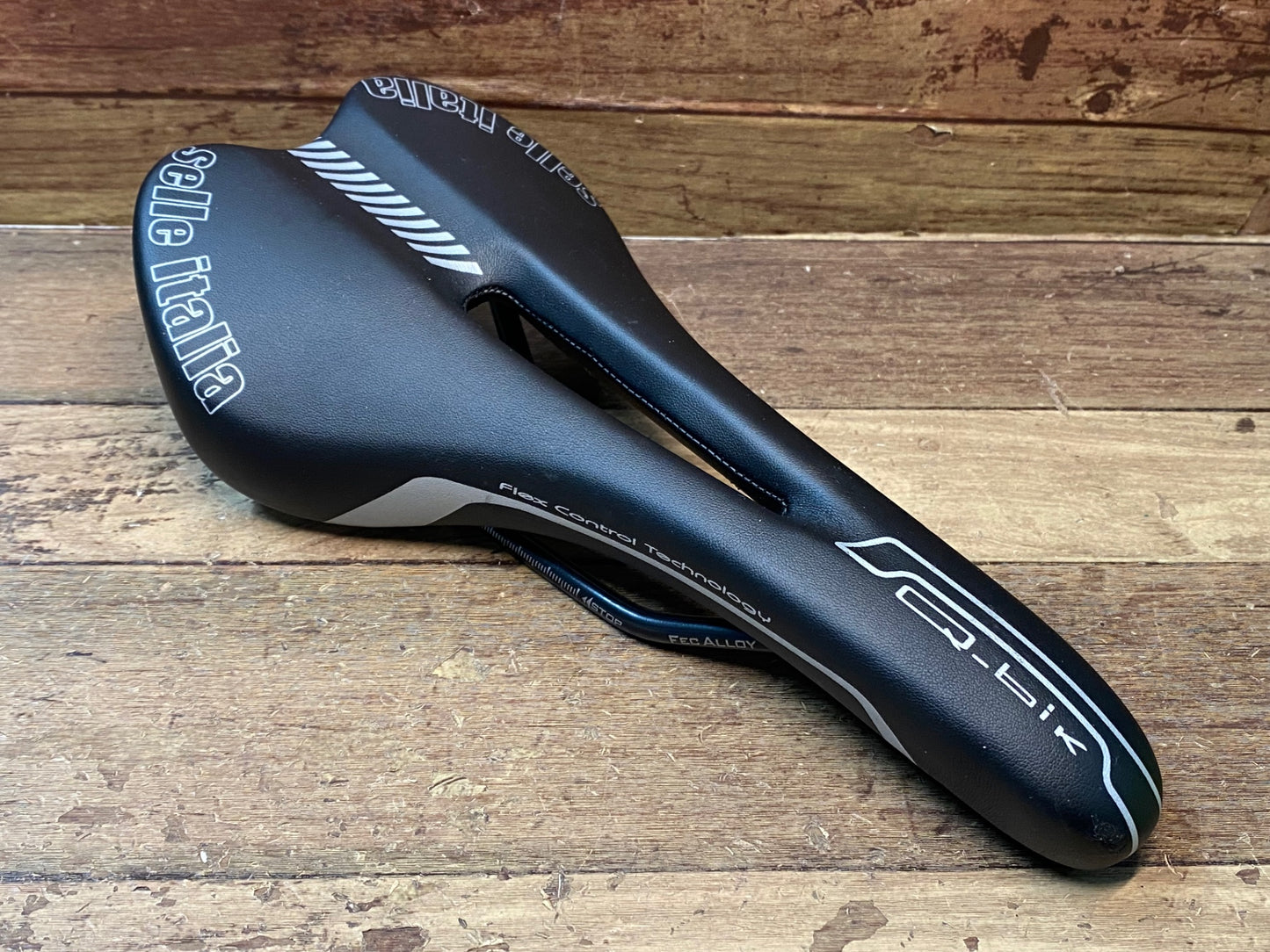 IM284 セライタリア selle ITALIA Q-bik サドル 黒  FEC ALLOYレール
