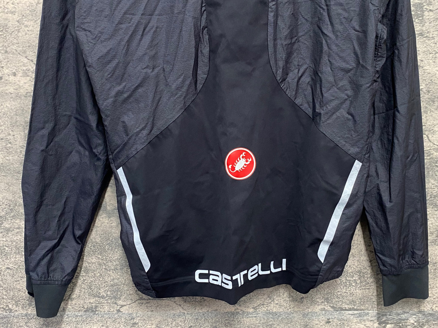 IY683 カステリ CASTELLI 長袖 ウィンドブレーカー サイズ不明 黒