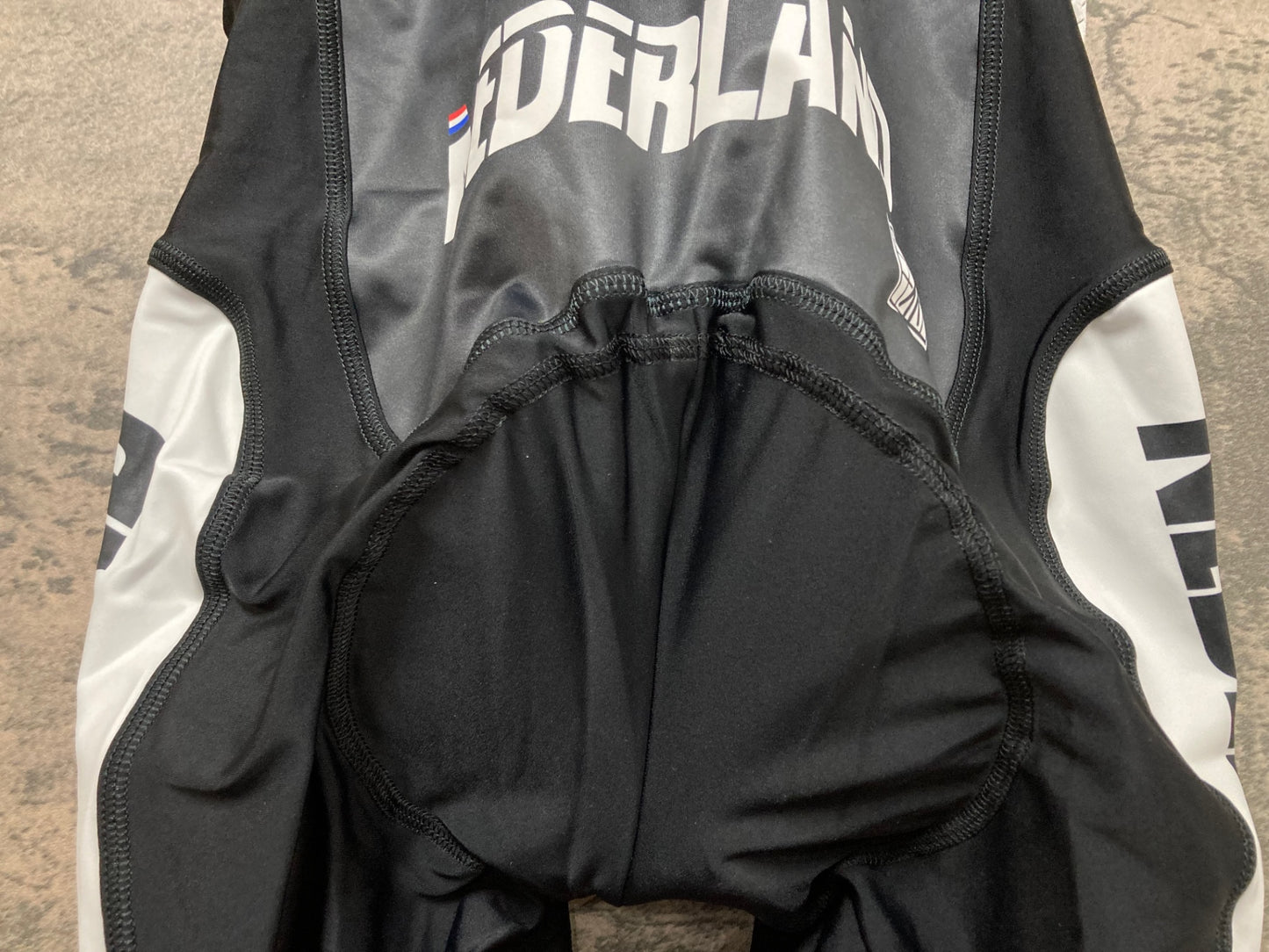 IY641 ビオレーサー BiORACER ビブショーツ 黒 M