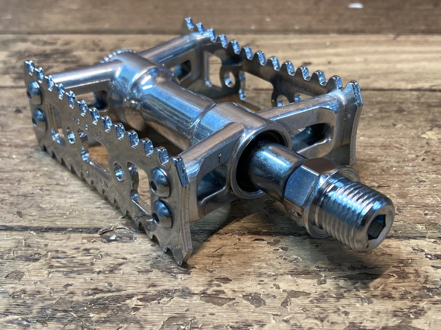 IL415 三ヶ島 MKS SYLVAN STREAM NEXT フラット ペダル シルバー