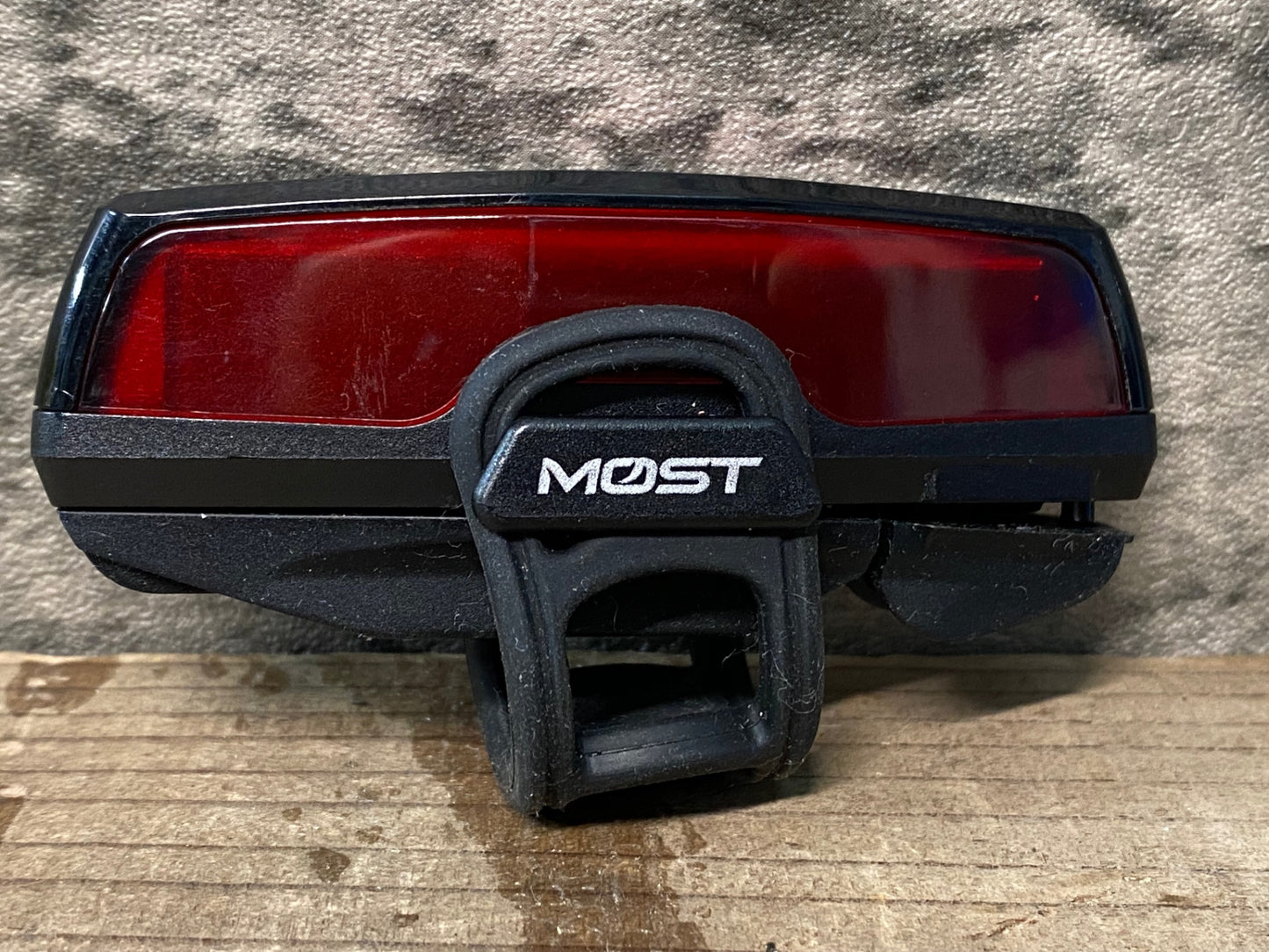 IT514 モスト MOST テールランプ 黒 赤 点灯確認済み