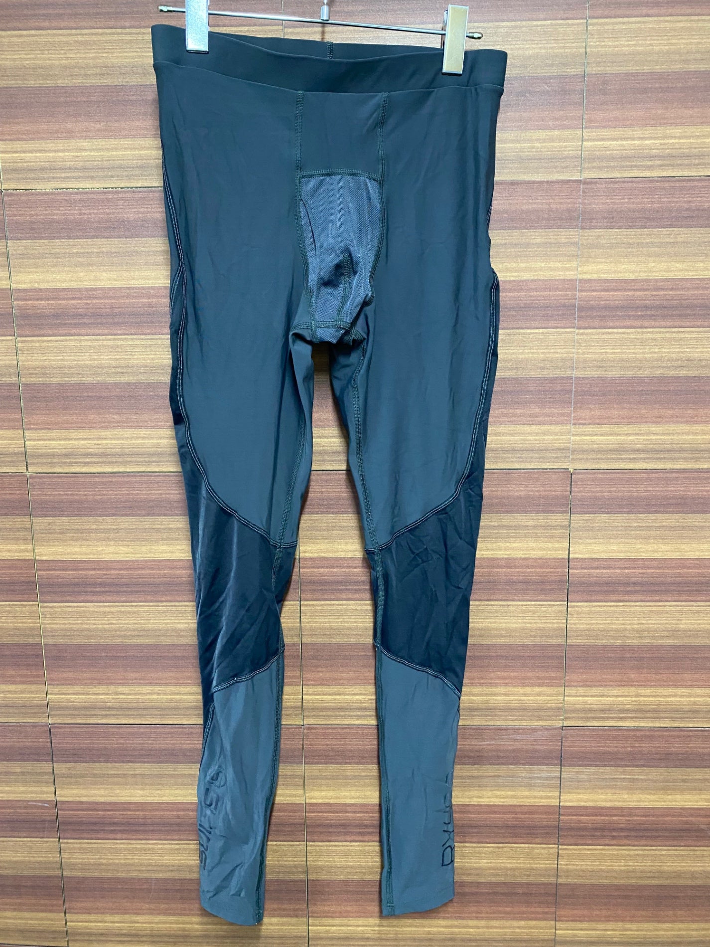 IP435 スキンズ SKINS インナータイツ 黒 グレー M/S