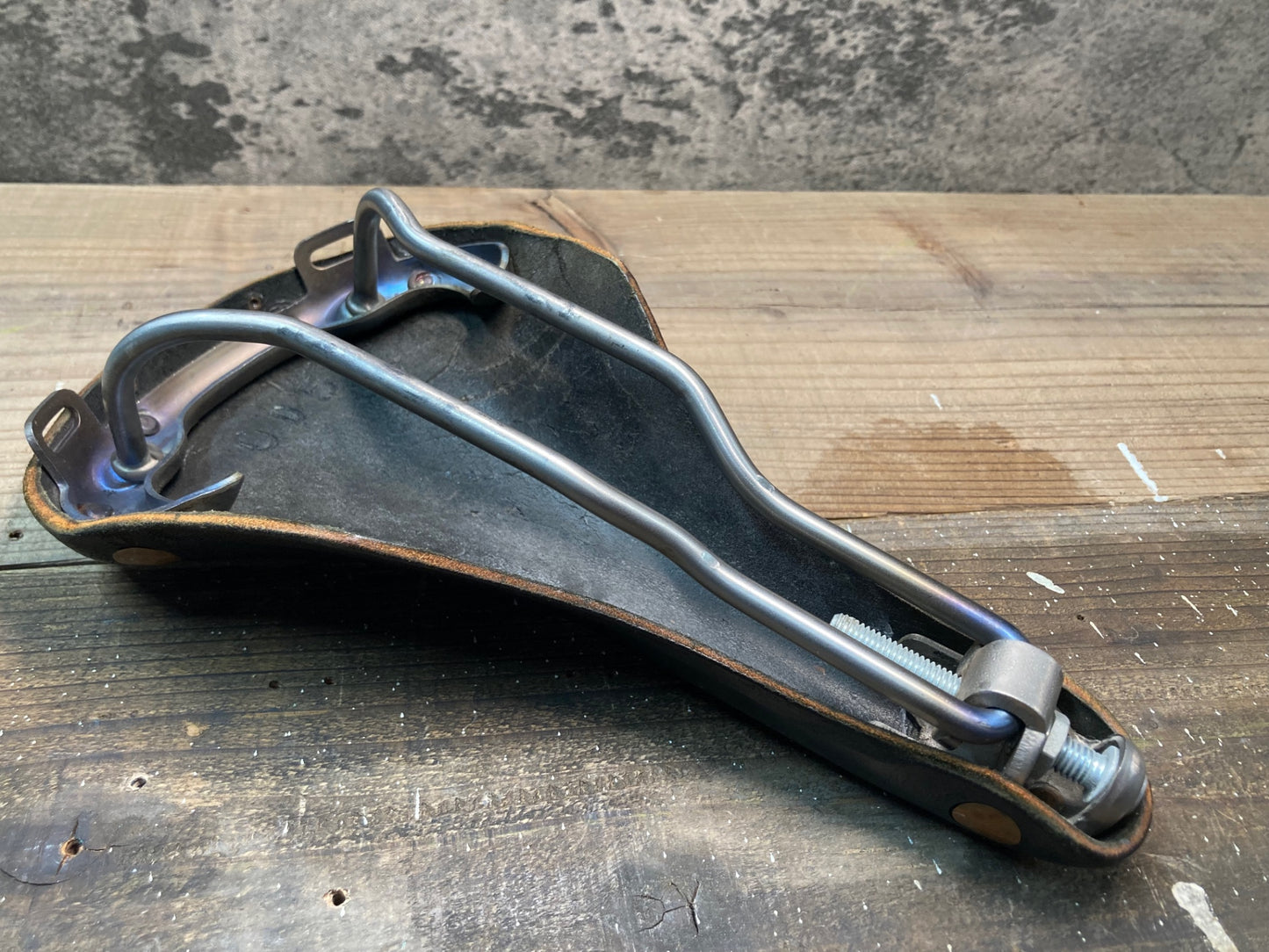 IN905 ブルックス BROOKS SWIFT サドル 黒 革