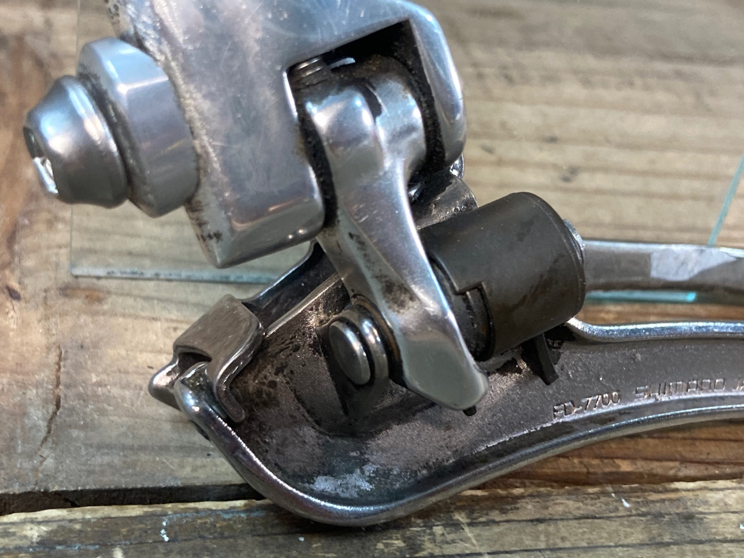 IP081 シマノ SHIMANO デュラエース DURA-ACE FD-7700 直付 フロントディレイラー