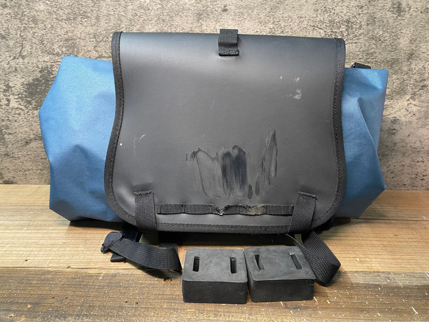 IM461 ドイター deuter カベゾン CABEZON HD14 フロントバッグ ※スレ傷