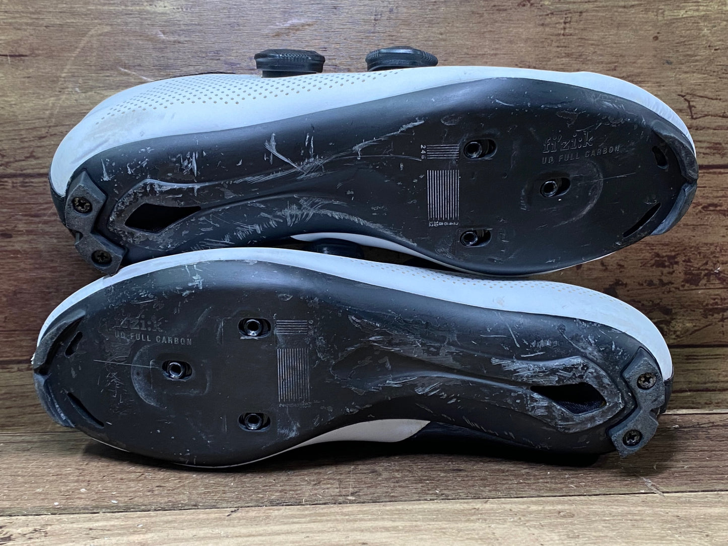 IK127 フィジーク FIZIK ARIA R3 ビンディングシューズ SPD-SL EU40