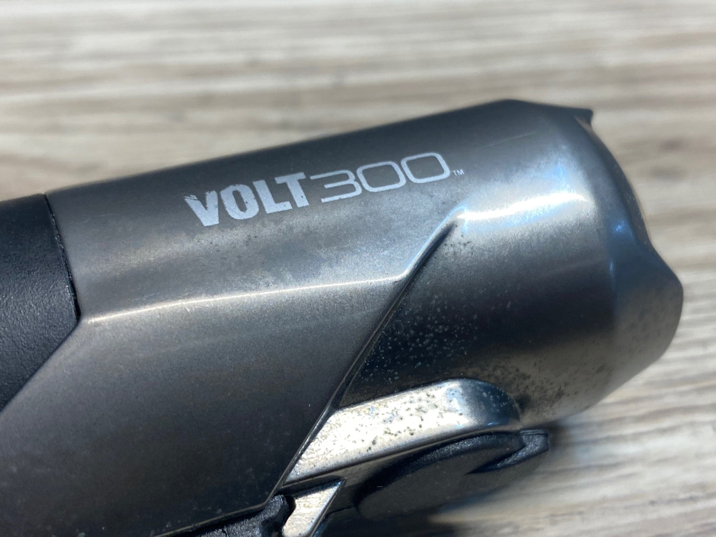 JA811 キャットアイ CAT EYE VOLT300 フロントライト 黒 グレー 点灯確認済み