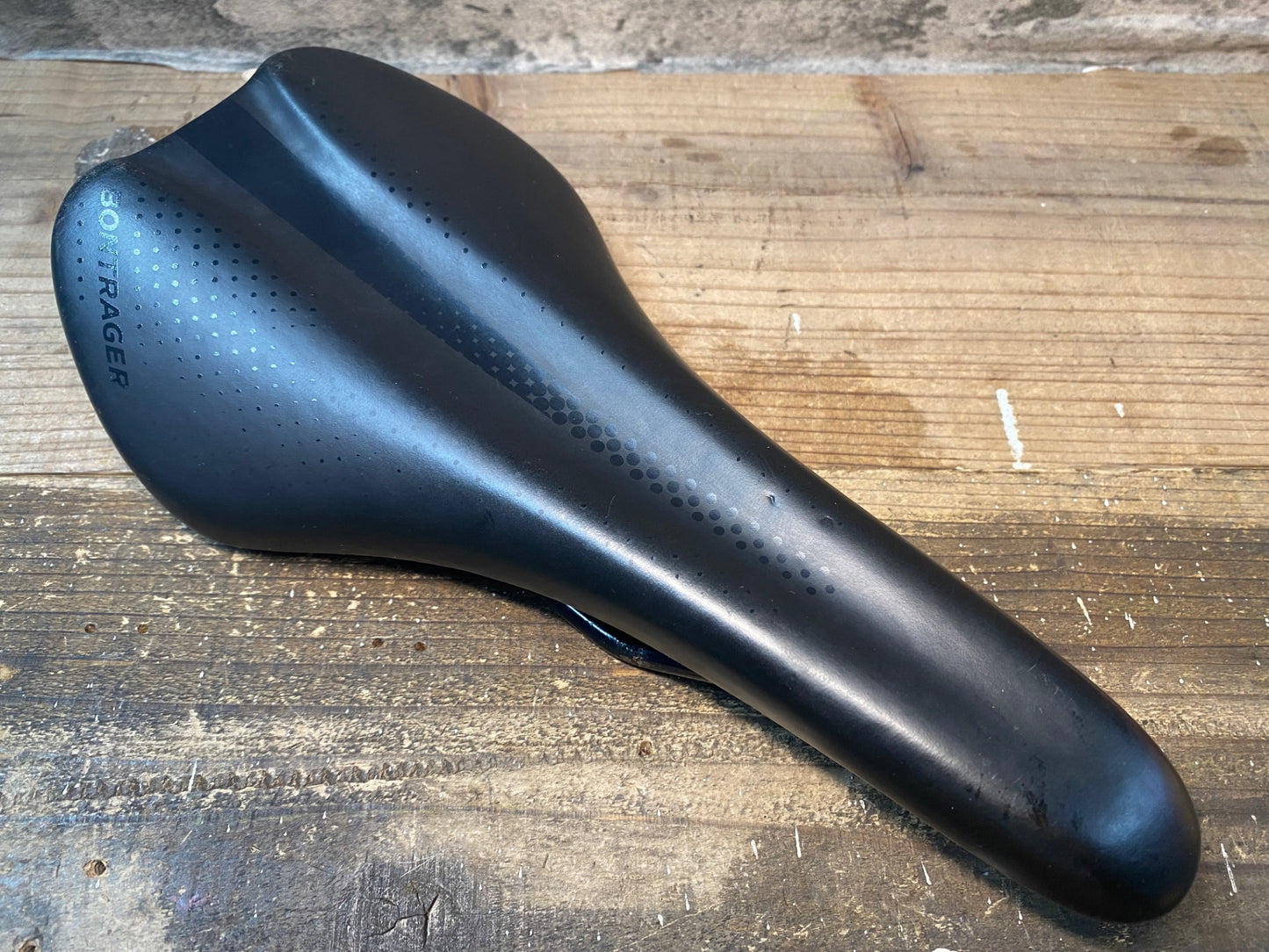 IT833 ボントレガー BONTRAGER ARVADA COMP サドル 黒 138mm クロモリレール