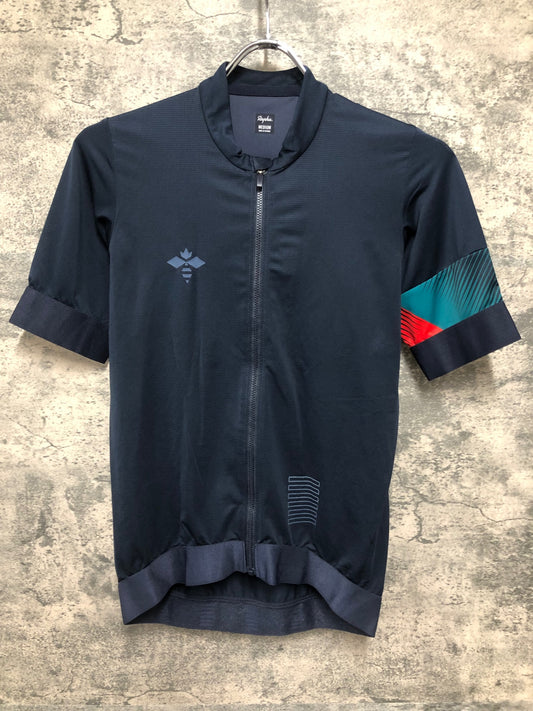 IZ920 ラファ Rapha RAPHA ATHLETES PRO TEAM TRAINING JERSEY 半袖 サイクルジャージ 紺 M