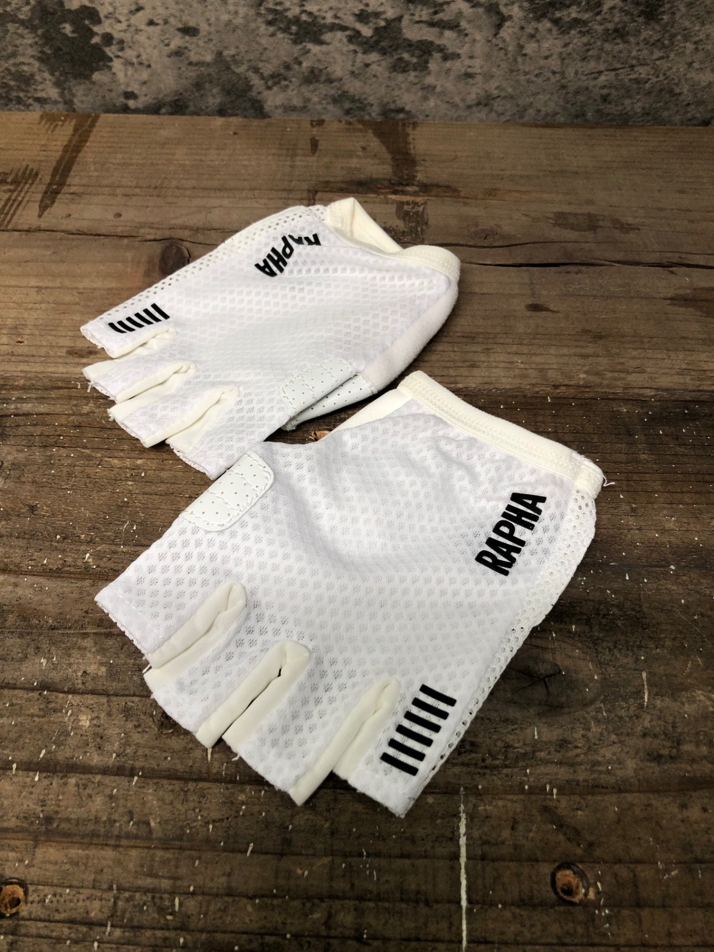 IN347 ラファ RAPHA グローブ 指ぬき 白 M