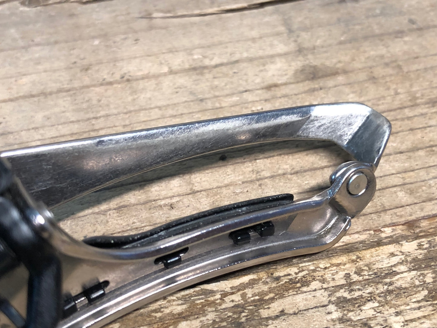 IZ970 シマノ SHIMANO デュラエース DURA-ACE FD-R9100 フロントディレイラー バンド式 Φ31.8