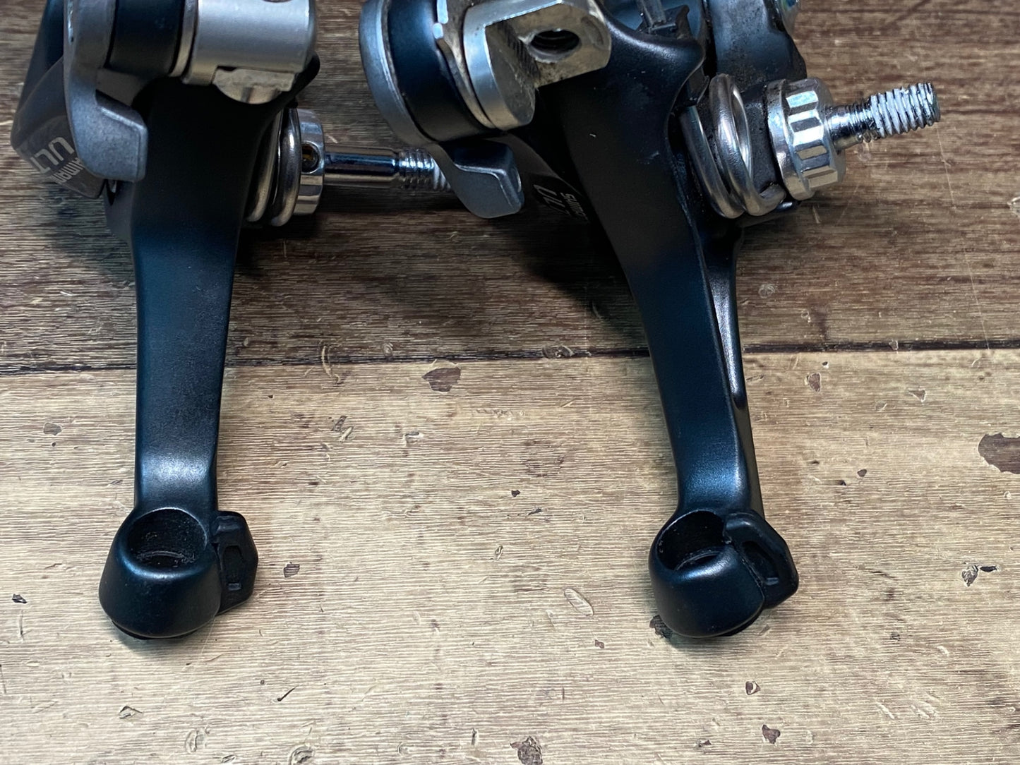 IC816 シマノ SHIMANO アルテグラ ULTEGRA BR-6700 ブレーキキャリパー 前後セット ※ワイヤー固定板ボルト欠品