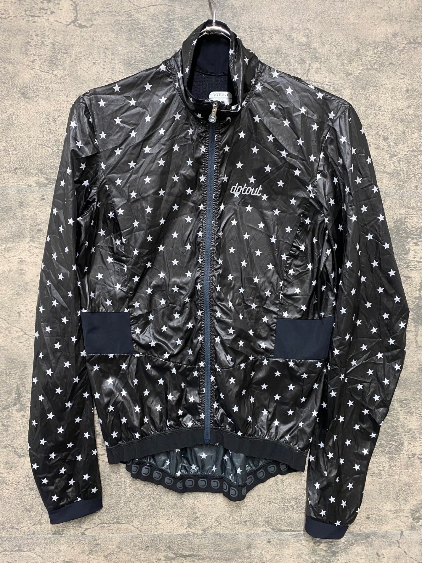 IZ425 ドットアウト DOTOUT 長袖 ウィンドブレーカー 黒 星 レディース M